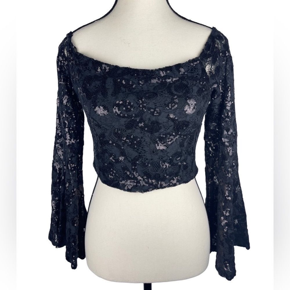 City Triangles‎ sequins cropped cold shoulder black top w bell sleeves sz 5